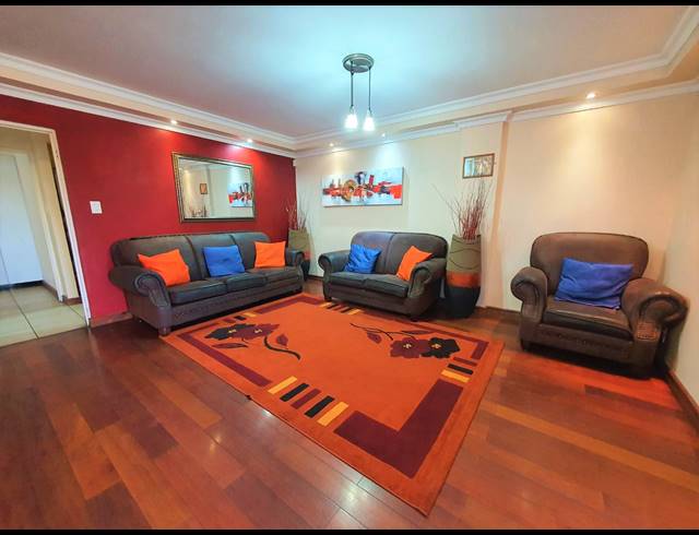 3 BEDROOM HOUSE FOR SALE IN RUYTERWACHT